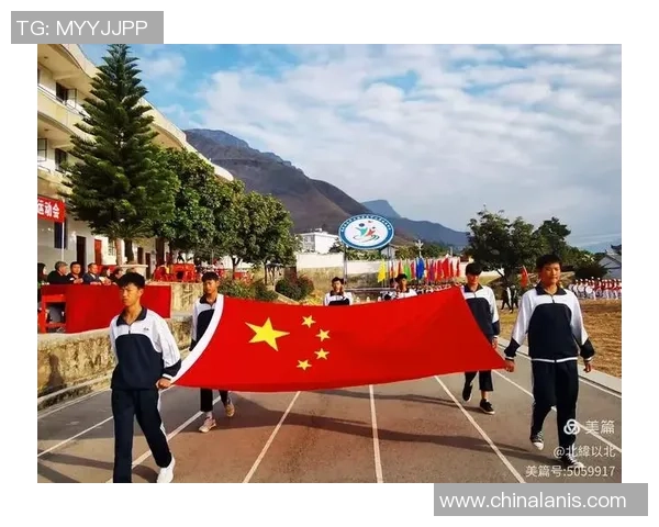 长发飞扬的绿茵巨星展现激情与优雅风采